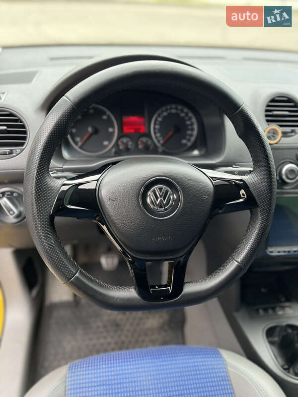 Минивэн Volkswagen Caddy 2004 в Николаеве