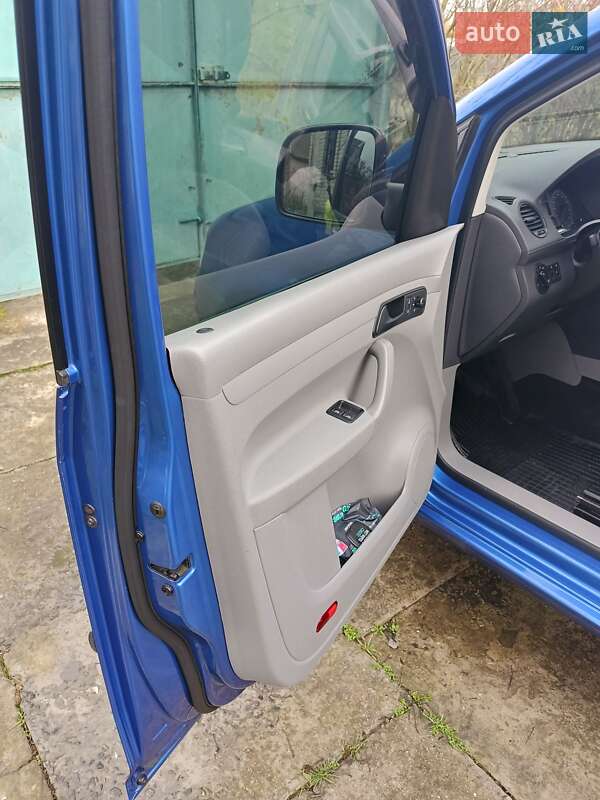 Мінівен Volkswagen Caddy 2008 в Одесі