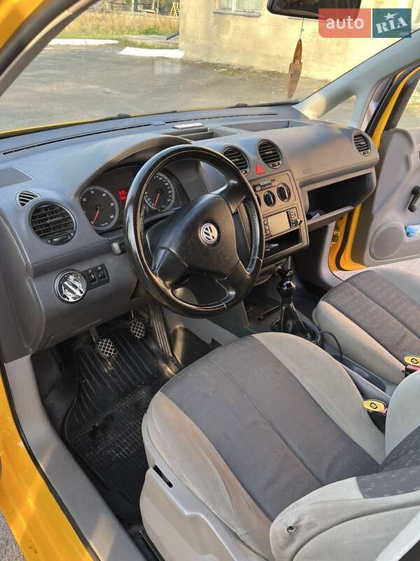 Мінівен Volkswagen Caddy 2006 в Кореці фото 9 Мінівен Volkswagen Caddy 2006 в Кореці