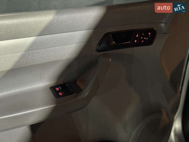 Мінівен Volkswagen Caddy 2009 в Сарнах фото 26 Мінівен Volkswagen Caddy 2009 в Сарнах