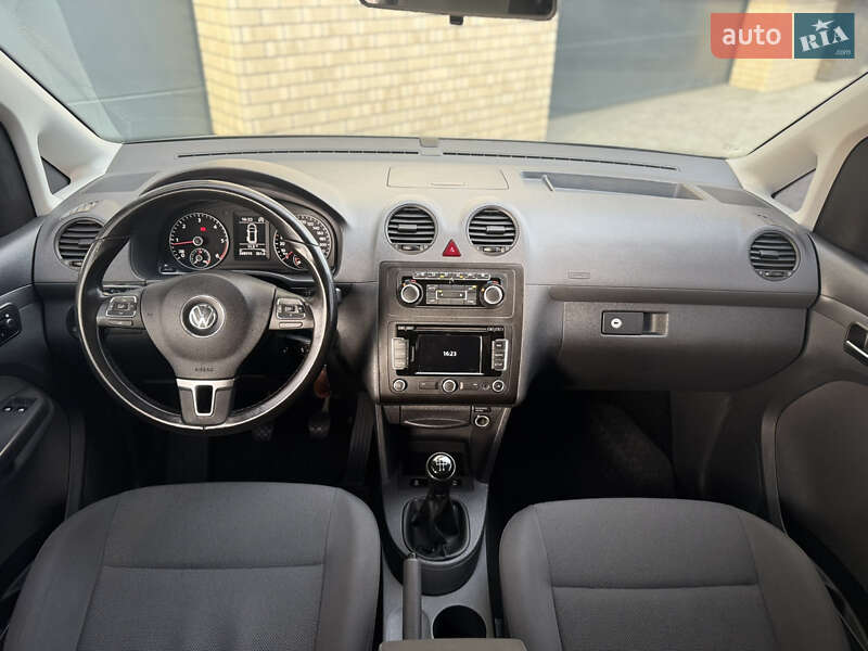 Мінівен Volkswagen Caddy 2013 в Сарнах