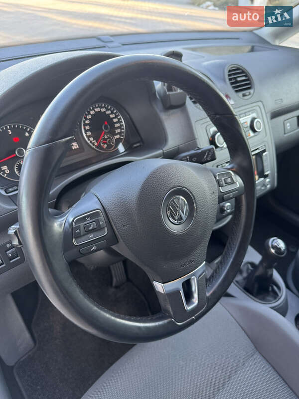 Мінівен Volkswagen Caddy 2014 в Львові