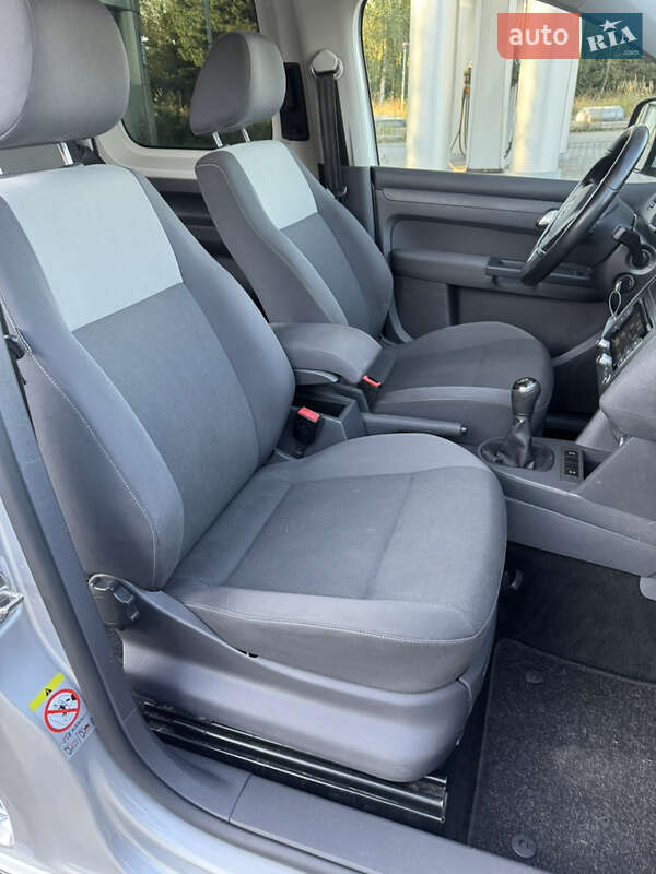 Мінівен Volkswagen Caddy 2014 в Львові