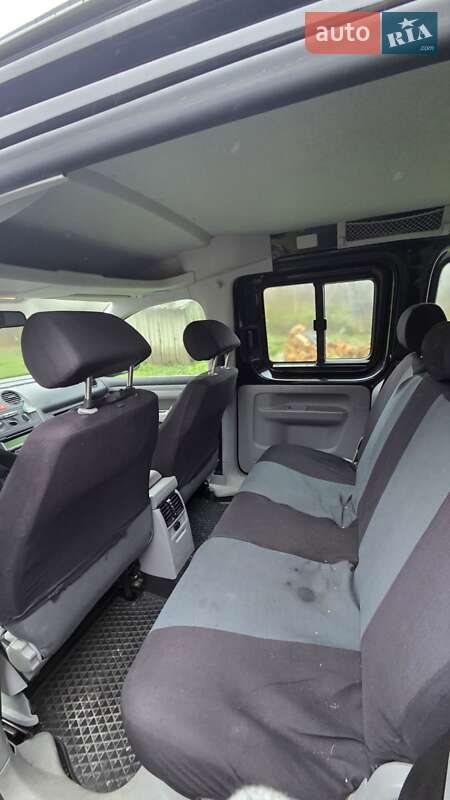 Минивэн Volkswagen Caddy 2010 в Умани