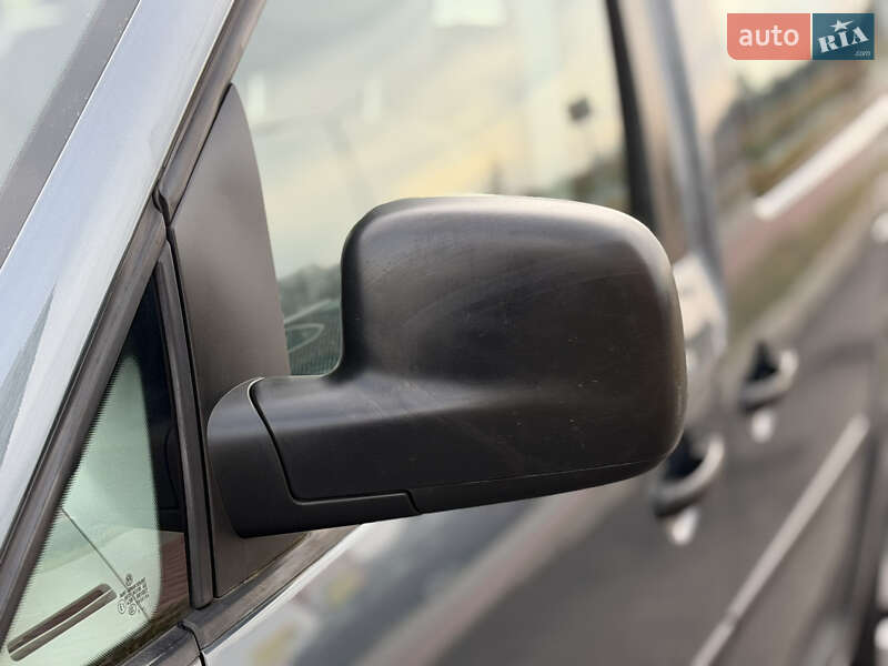 Минивэн Volkswagen Caddy 2006 в Виннице