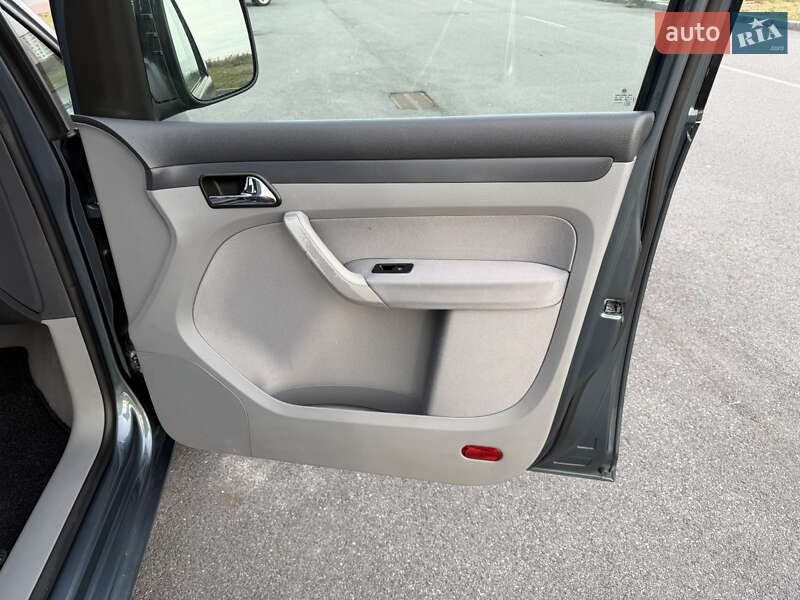 Минивэн Volkswagen Caddy 2006 в Виннице