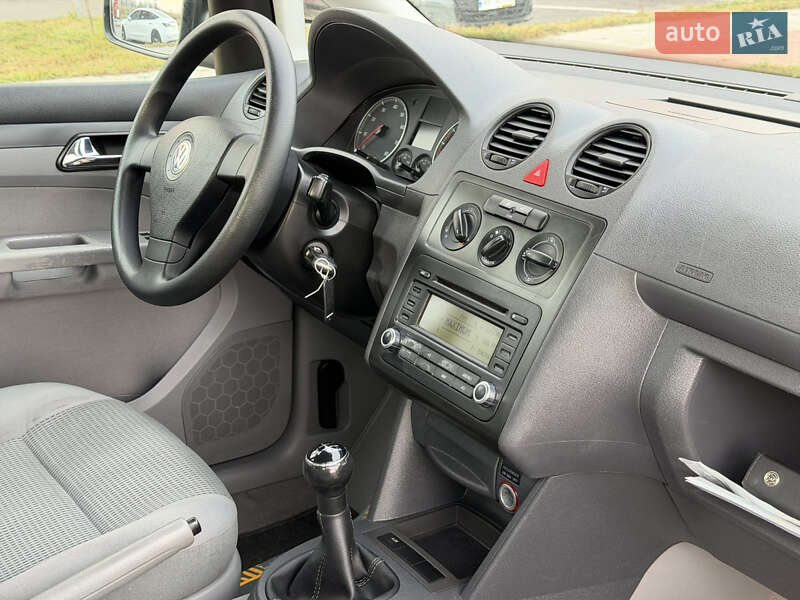 Минивэн Volkswagen Caddy 2006 в Виннице