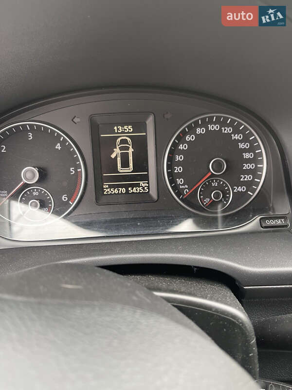 Мінівен Volkswagen Caddy 2014 в Чернівцях