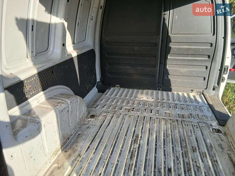Вантажний фургон Volkswagen Caddy 2013 в Нових Санжарах фото 10 Вантажний фургон Volkswagen Caddy 2013 в Нових Санжарах