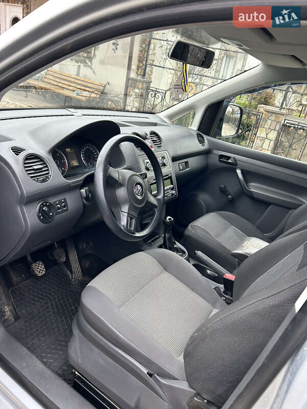 Минивэн Volkswagen Caddy 2010 в Толстом фото 8 Минивэн Volkswagen Caddy 2010 в Толстом