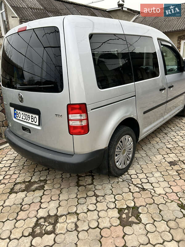 Минивэн Volkswagen Caddy 2010 в Толстом фото 18 Минивэн Volkswagen Caddy 2010 в Толстом