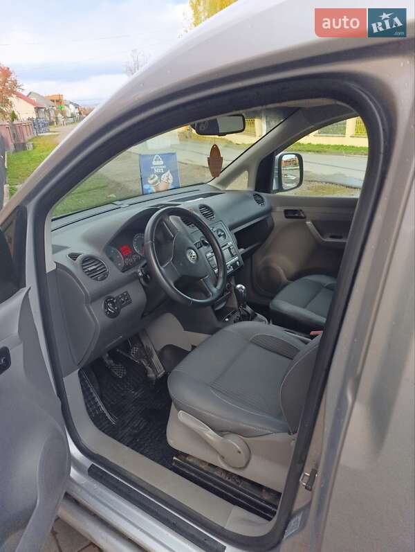 Минивэн Volkswagen Caddy 2008 в Тячеве фото 6 Минивэн Volkswagen Caddy 2008 в Тячеве