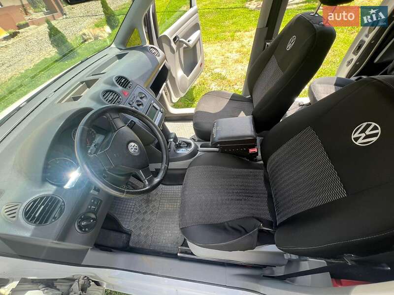 Вантажопасажирський фургон Volkswagen Caddy 2007 в Мукачевому