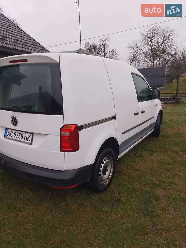 Вантажний фургон Volkswagen Caddy 2017 в Луцьку