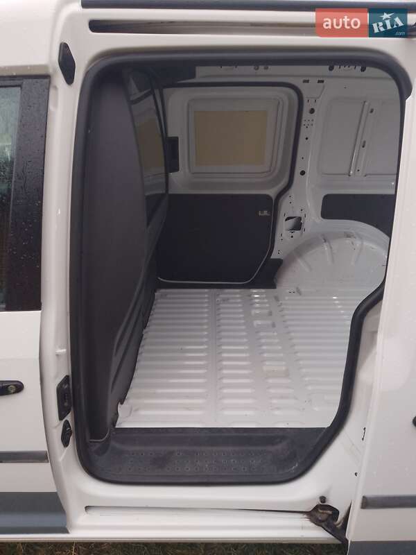 Вантажний фургон Volkswagen Caddy 2017 в Луцьку