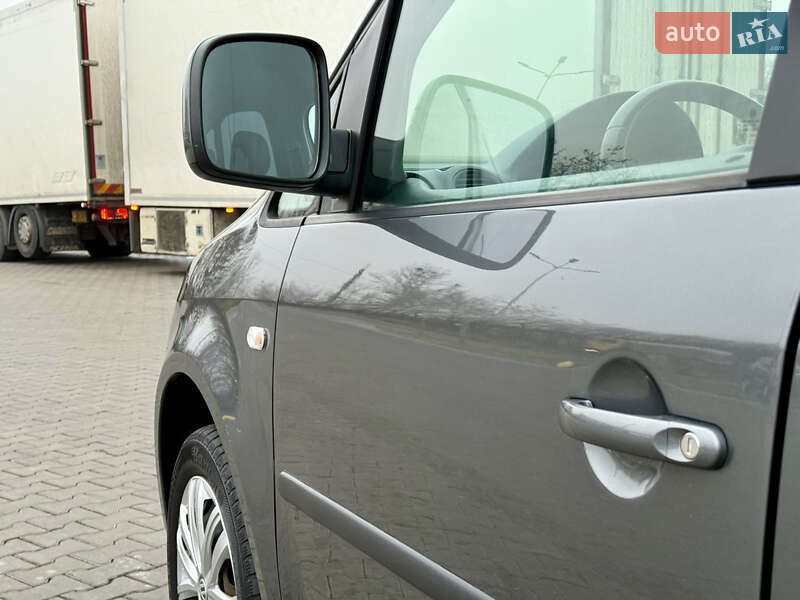 Минивэн Volkswagen Caddy 2012 в Луцке