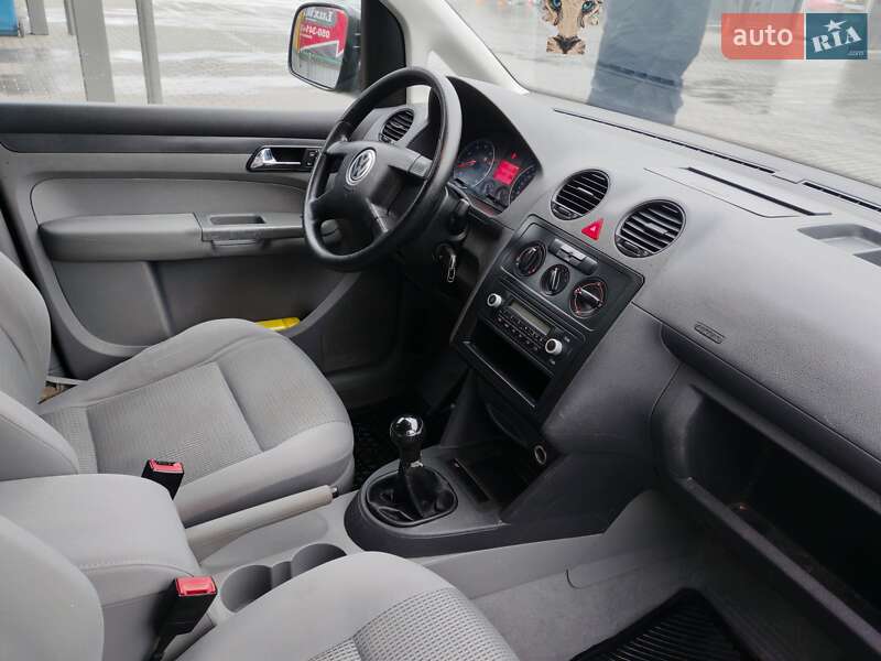 Мінівен Volkswagen Caddy 2006 в Олександрії