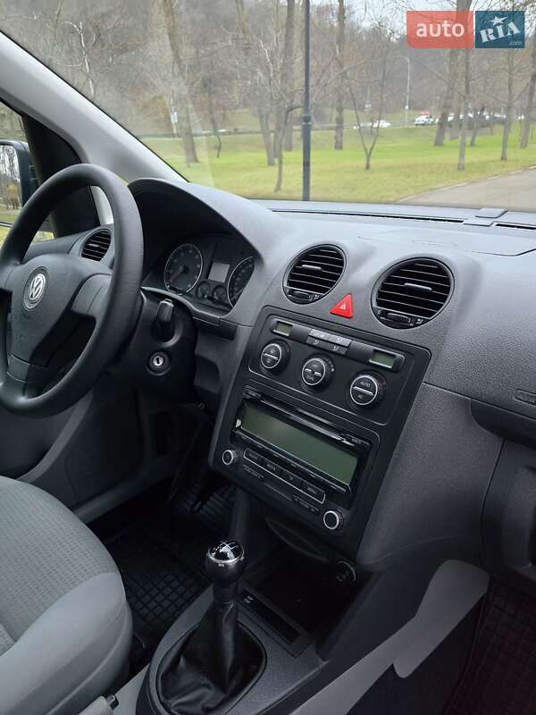 Мінівен Volkswagen Caddy 2009 в Києві