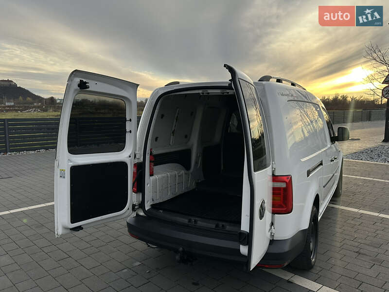 Вантажопасажирський фургон Volkswagen Caddy 2016 в Мукачевому
