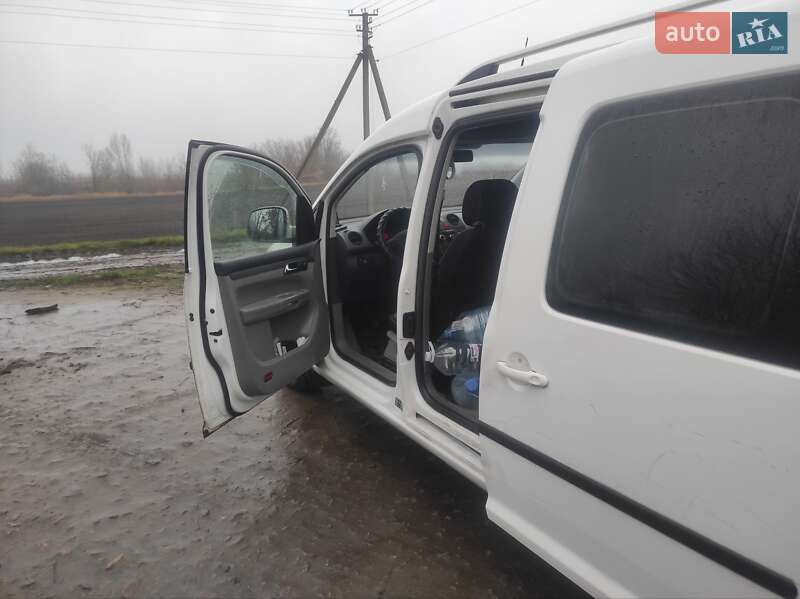 Мінівен Volkswagen Caddy 2010 в Ружині