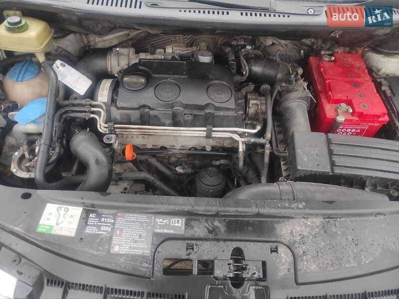 Мінівен Volkswagen Caddy 2010 в Ружині