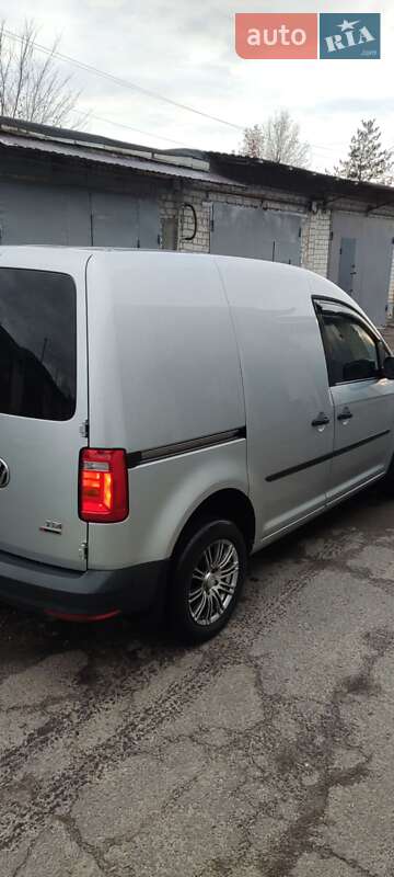 Вантажний фургон Volkswagen Caddy 2016 в Харкові