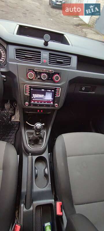 Вантажний фургон Volkswagen Caddy 2016 в Харкові