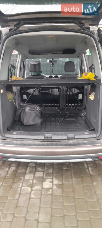 Мінівен Volkswagen Caddy 2014 в Житомирі