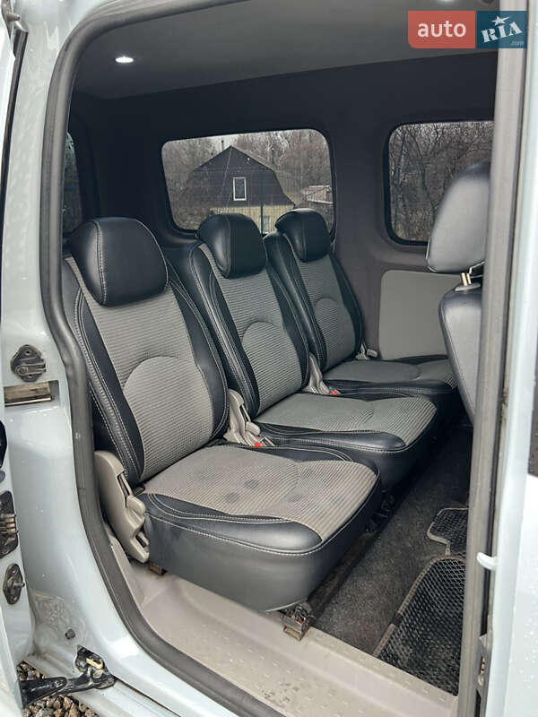 Вантажопасажирський фургон Volkswagen Caddy 2008 в Києві