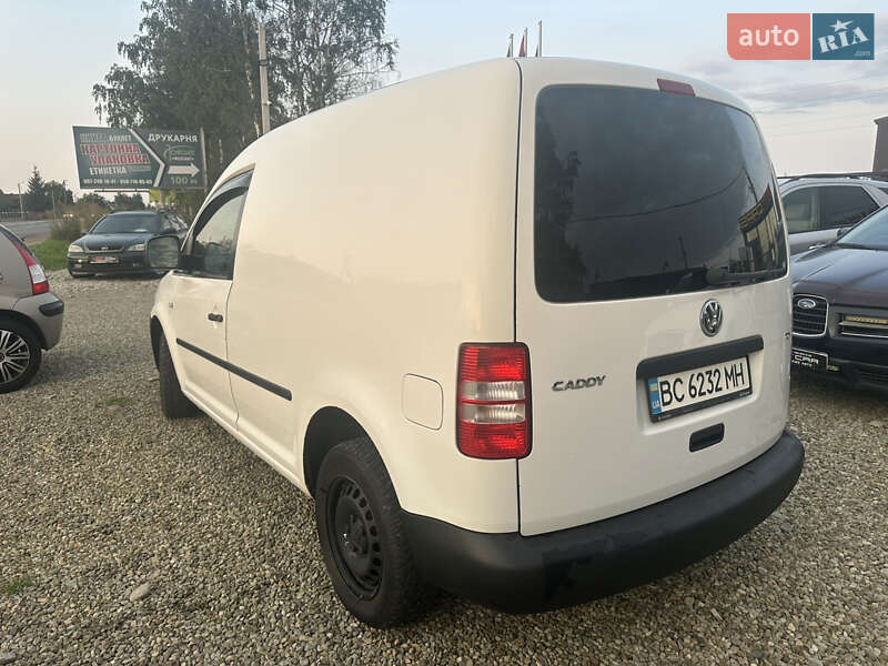 Грузовой фургон Volkswagen Caddy 2014 в Ивано-Франковске