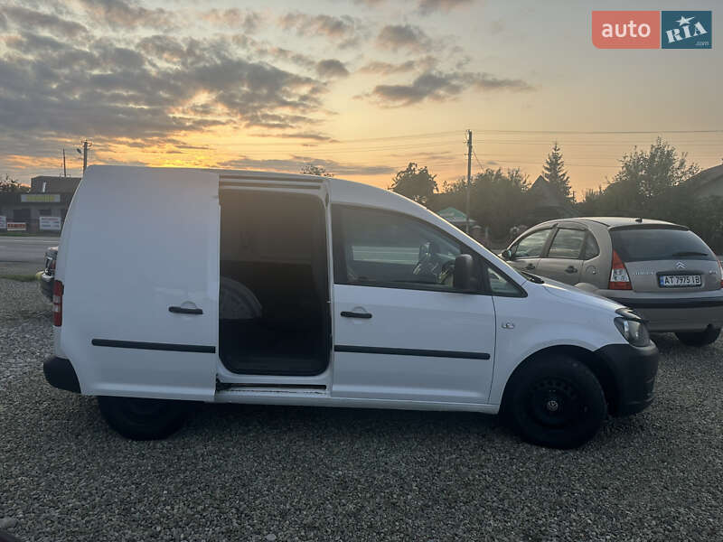 Грузовой фургон Volkswagen Caddy 2014 в Ивано-Франковске