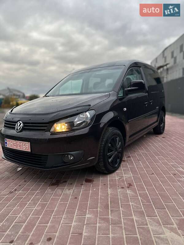 Мінівен Volkswagen Caddy 2014 в Сарнах