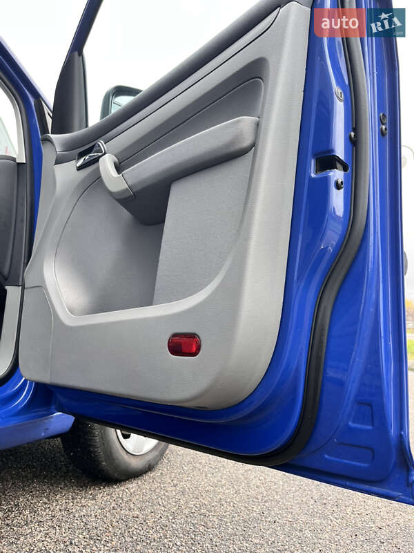 Минивэн Volkswagen Caddy 2005 в Белой Церкви фото 47 Минивэн Volkswagen Caddy 2005 в Белой Церкви