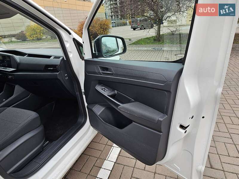 Мінівен Volkswagen Caddy 2021 в Києві