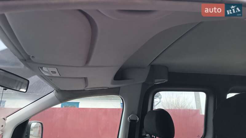 Минивэн Volkswagen Caddy 2006 в Сарнах