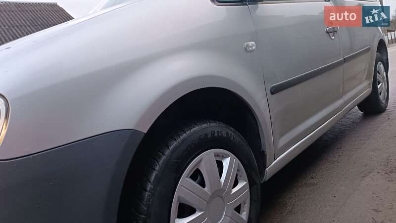 Минивэн Volkswagen Caddy 2006 в Сарнах