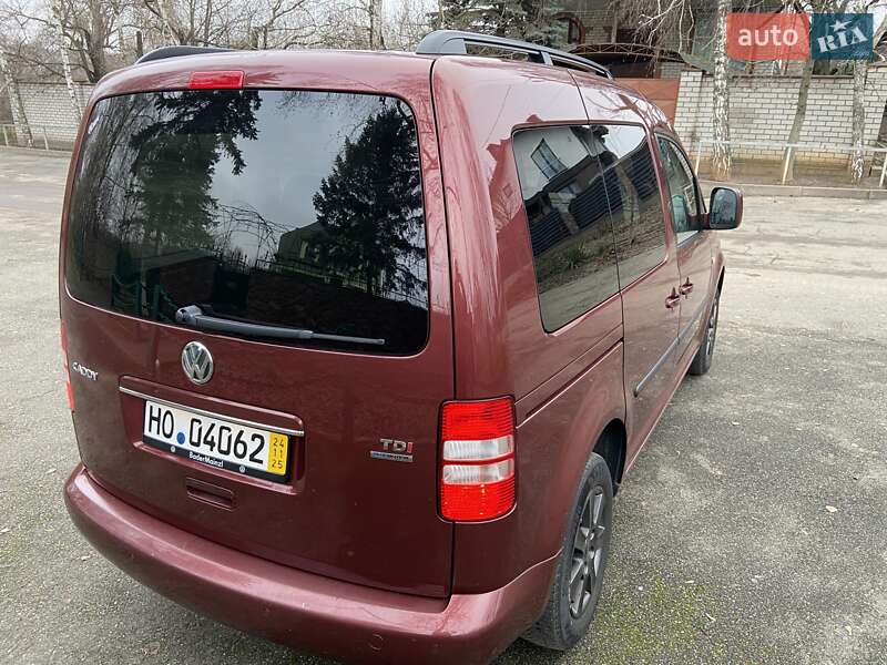 Мінівен Volkswagen Caddy 2014 в Києві