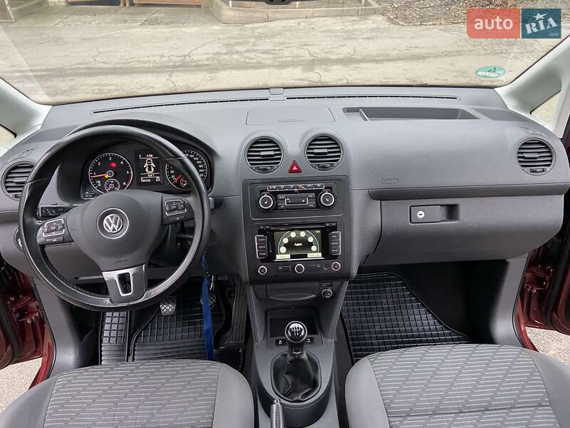 Мінівен Volkswagen Caddy 2014 в Києві