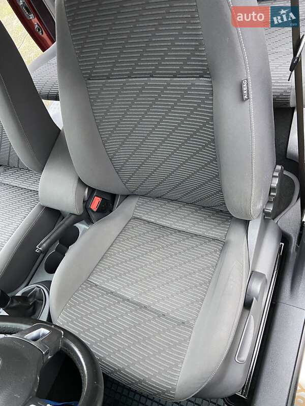 Мінівен Volkswagen Caddy 2014 в Києві