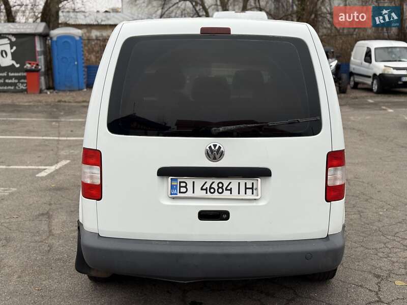 Минивэн Volkswagen Caddy 2006 в Киеве