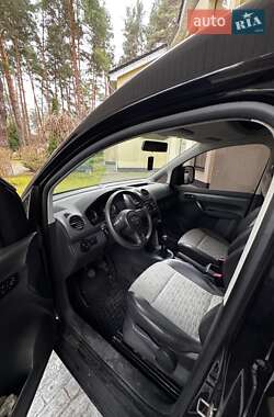 Вантажний фургон Volkswagen Caddy 2013 в Києві