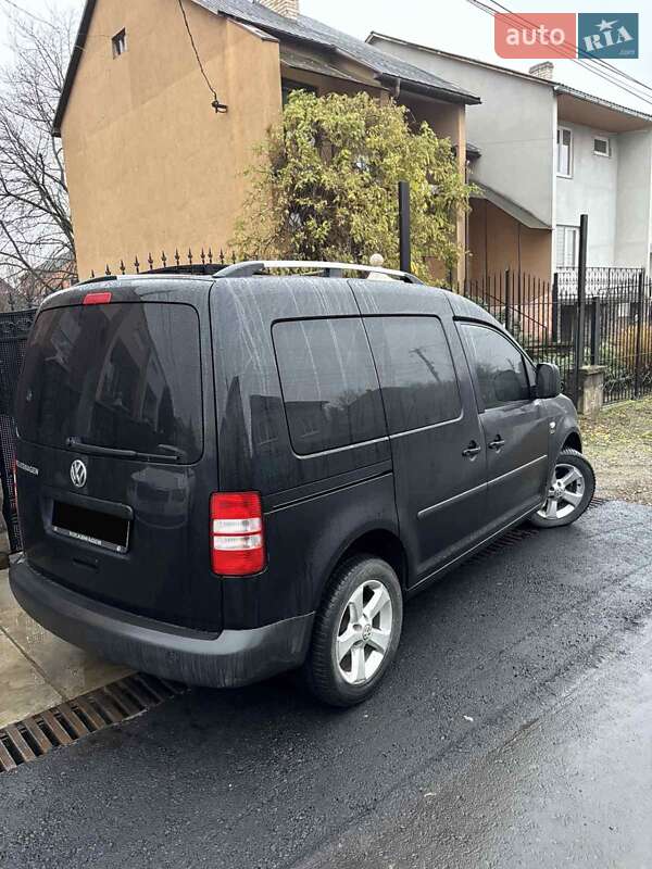 Мінівен Volkswagen Caddy 2013 в Виноградові