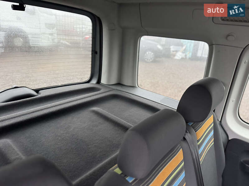 Минивэн Volkswagen Caddy 2013 в Сарнах