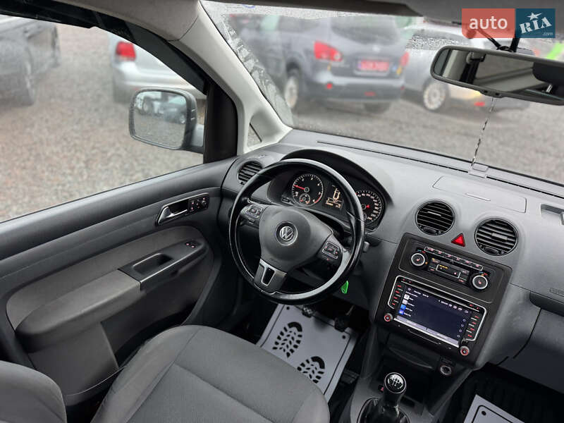 Минивэн Volkswagen Caddy 2013 в Сарнах