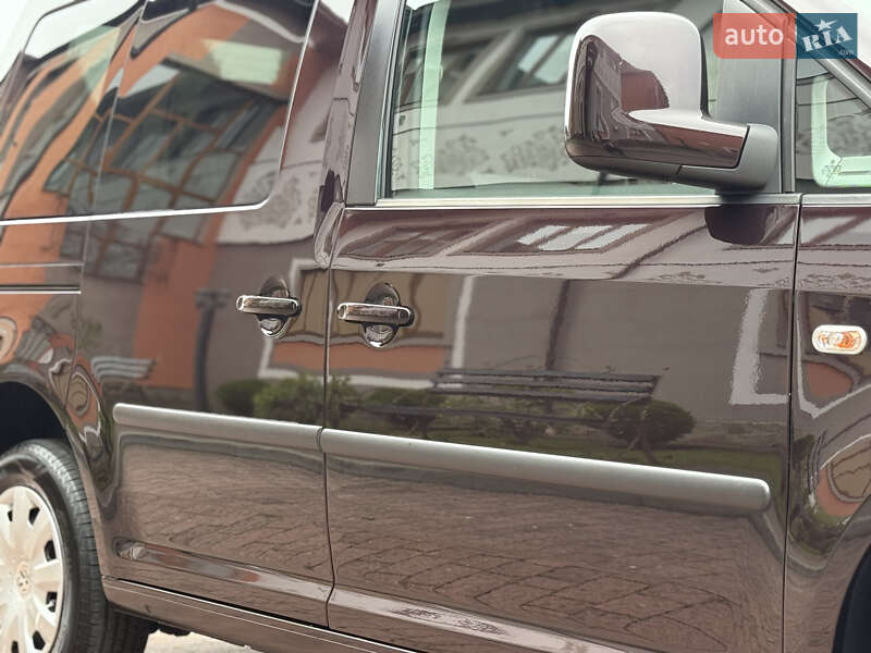 Мінівен Volkswagen Caddy 2013 в Стрию
