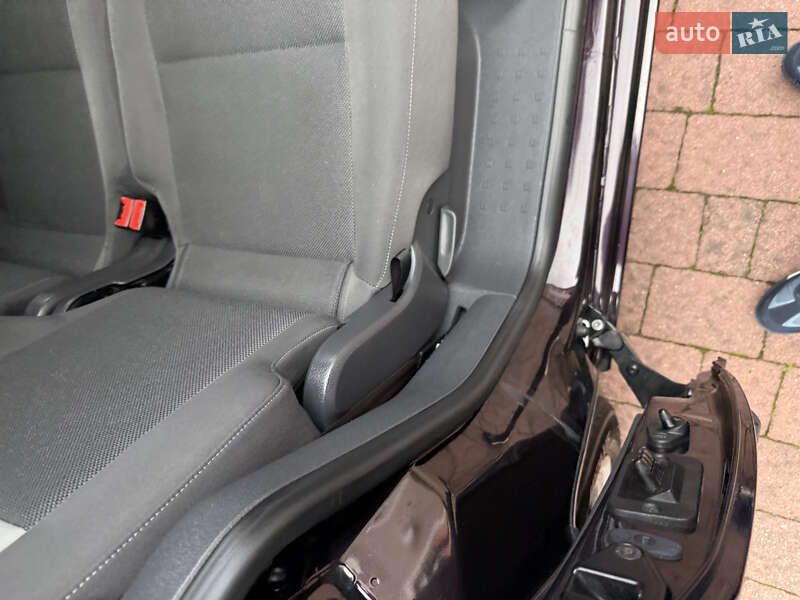 Мінівен Volkswagen Caddy 2013 в Стрию