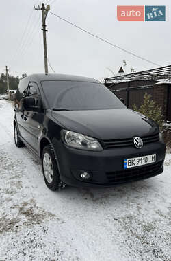 Вантажний фургон Volkswagen Caddy 2011 в Сарнах