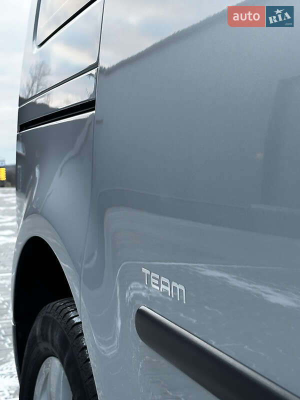 Мінівен Volkswagen Caddy 2015 в Кропивницькому