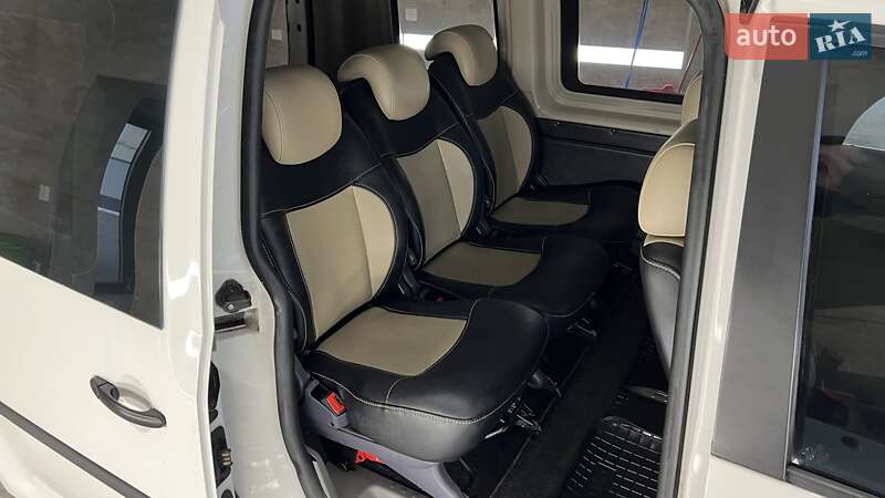 Мінівен Volkswagen Caddy 2008 в Рівному