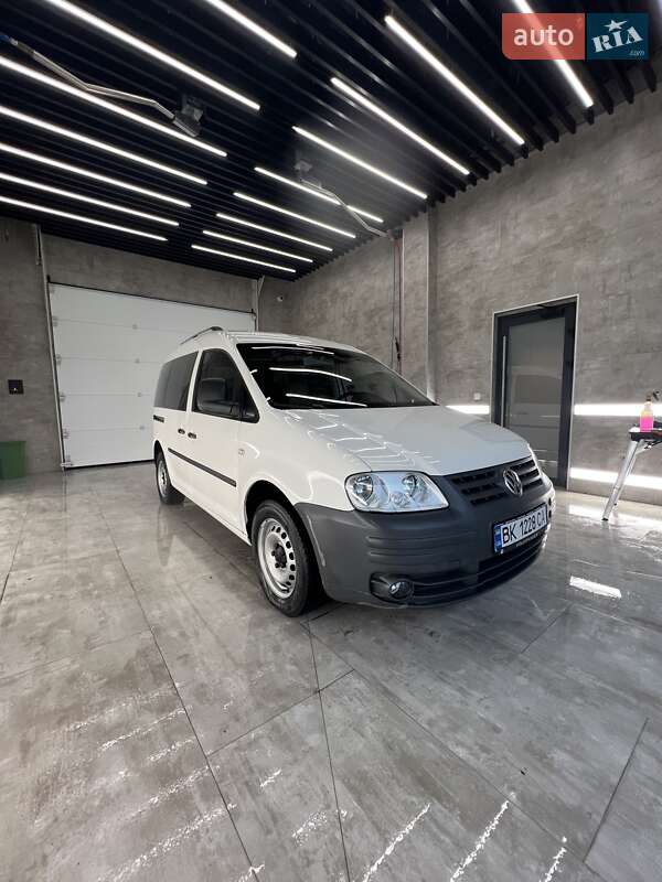 Мінівен Volkswagen Caddy 2008 в Рівному